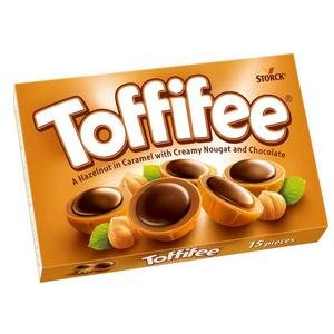 Toffifee Storck - Celý lieskový oriešok v karameli s nugát.krémom a čokoládou 125g