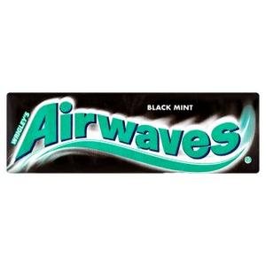 Zuvacka Airwaves Black Mint-s prichutou mentolu a anizu so sladidlami 10 ks/14 g