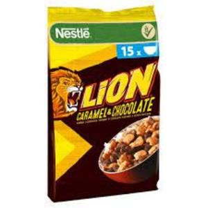 Cereálie Lion 450 g - Cereálne lupienky s karamelovou pastou a horkou čokoládou